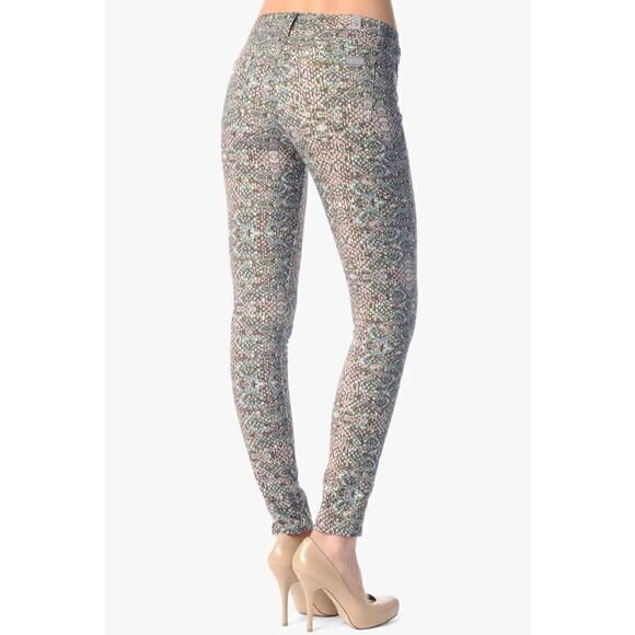 7 For All Mankind Beige Pink Green Snake Print Low-Rise Tapered Ankle Jeans, 29 - Picture 3 of 16